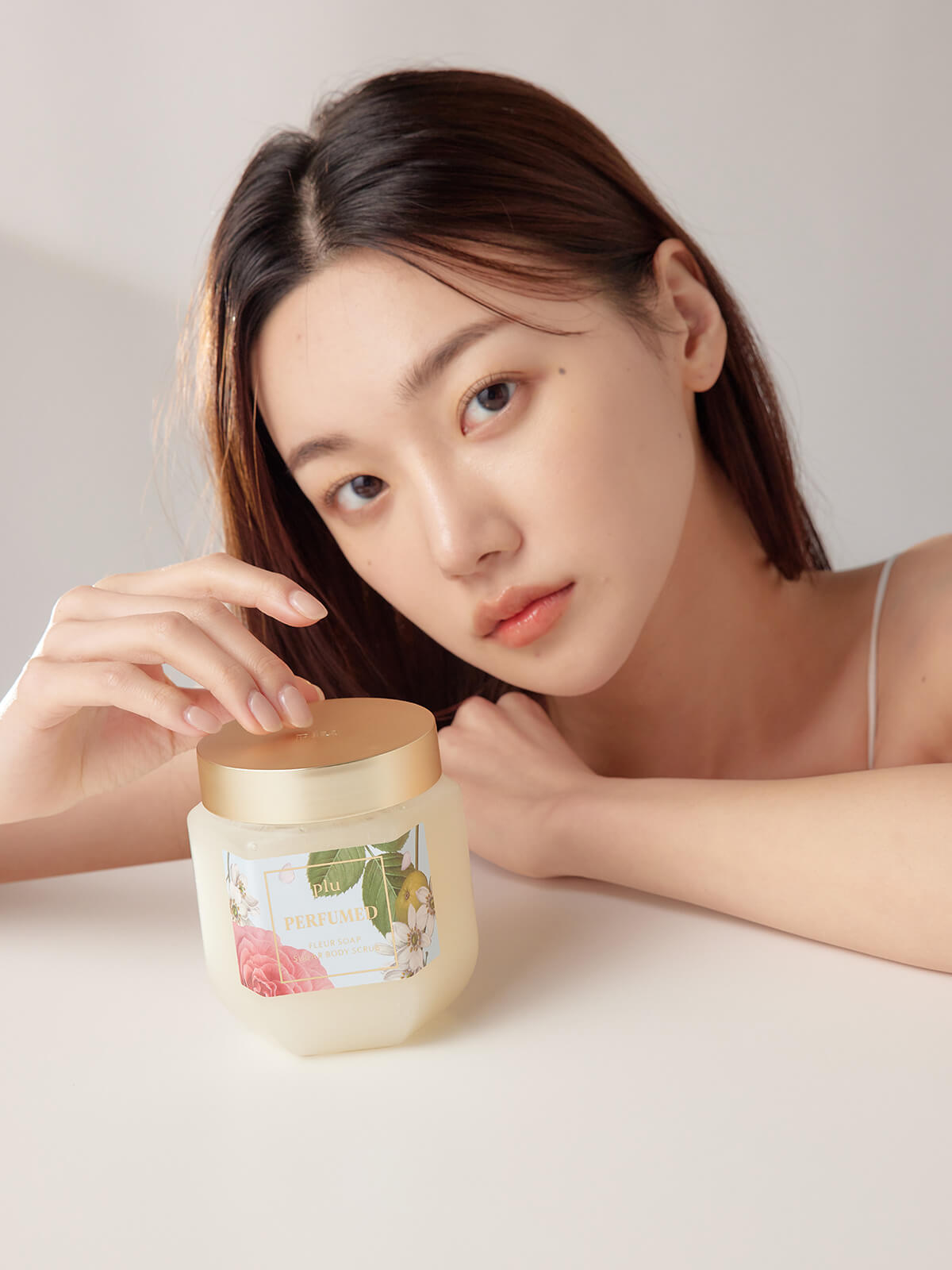 プル ボディスクラブ ホワイトマスク